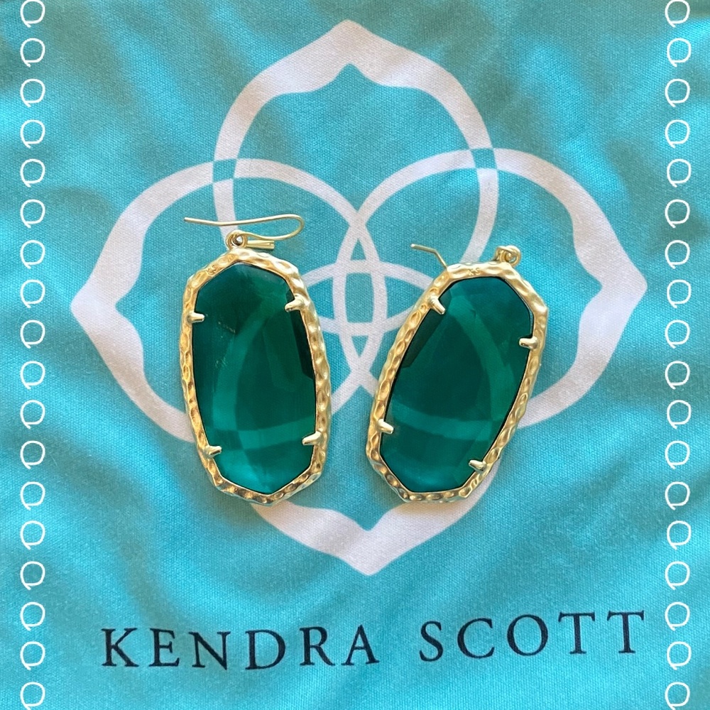 PRICE DROP ‼️Kendra Scott Hammered Ella
